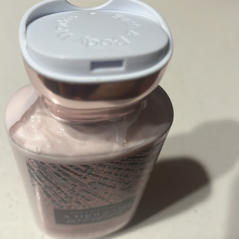 Bath & Body Works - A Thousand Wishes - daily nourishing body lotion - Picture 6 of 7